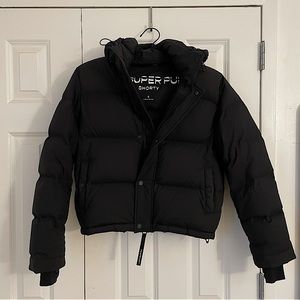 the super puff shorty - black